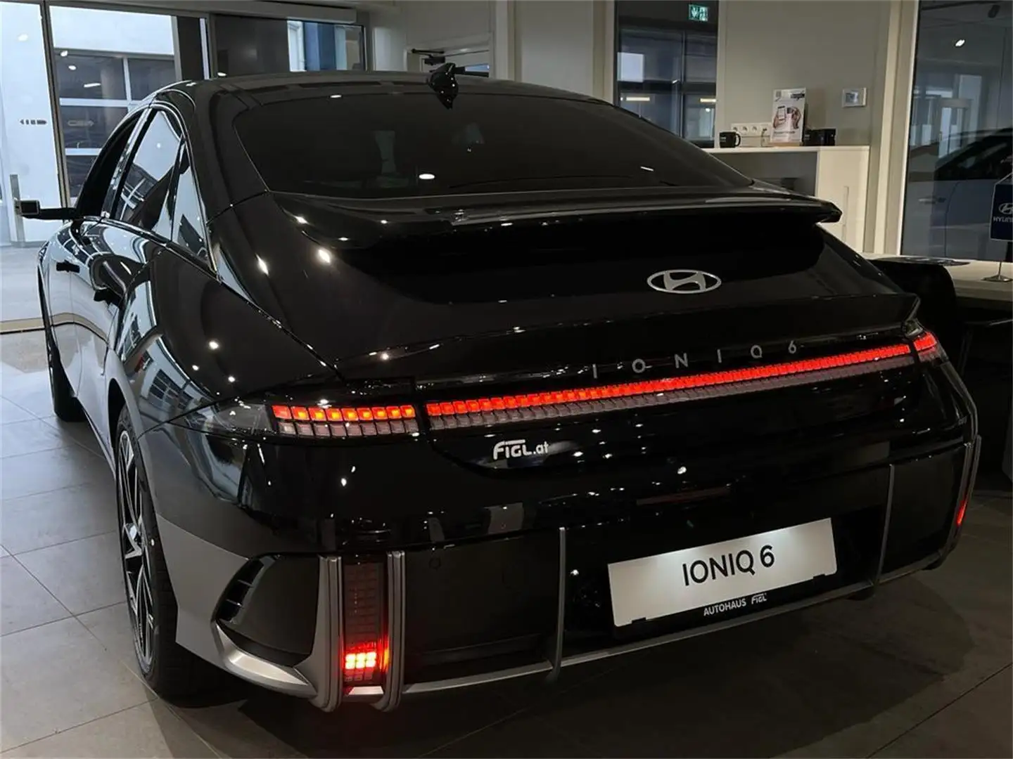Hyundai IONIQ 6 TOP LINE Long Range 77,4 kWh 4WD i63t1-O2/ Bleu - 2