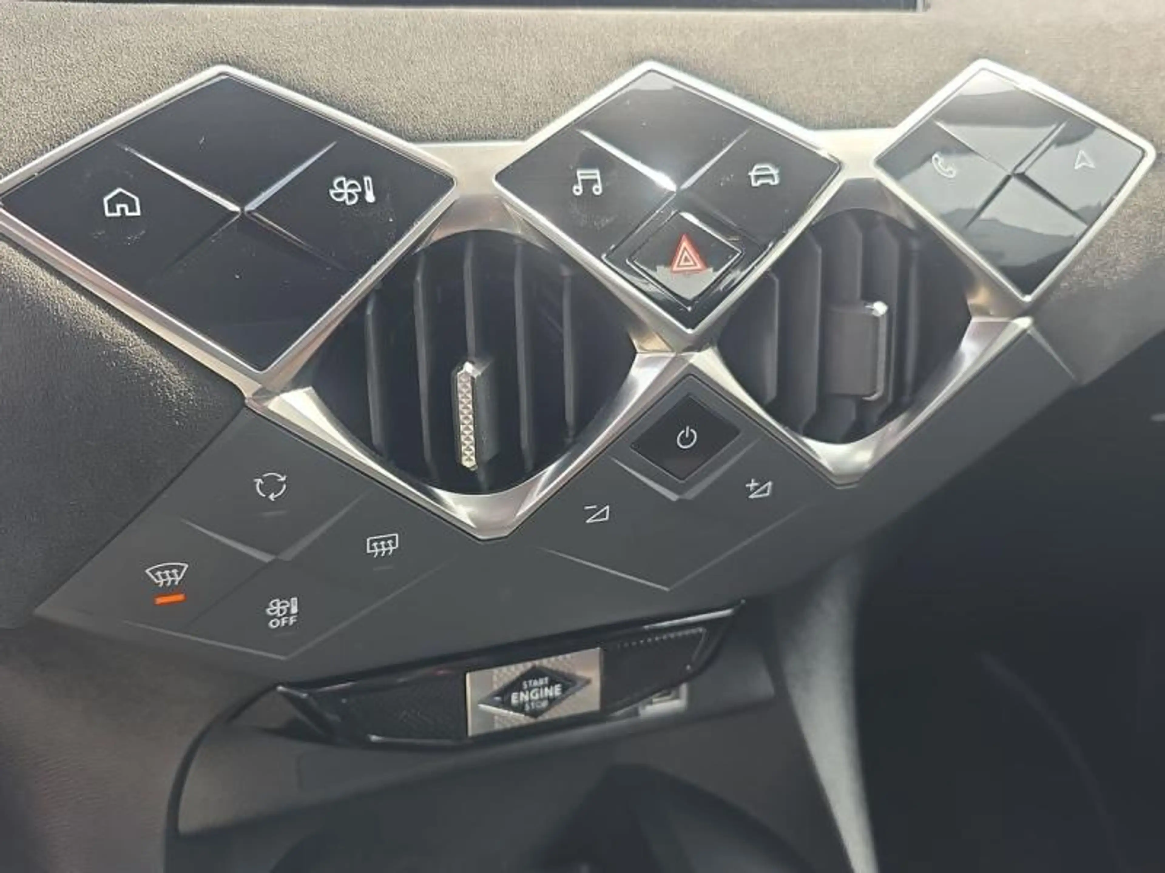 DS Automobiles DS 3 PureTech 130ch Performance Line + Automatique — photo 10