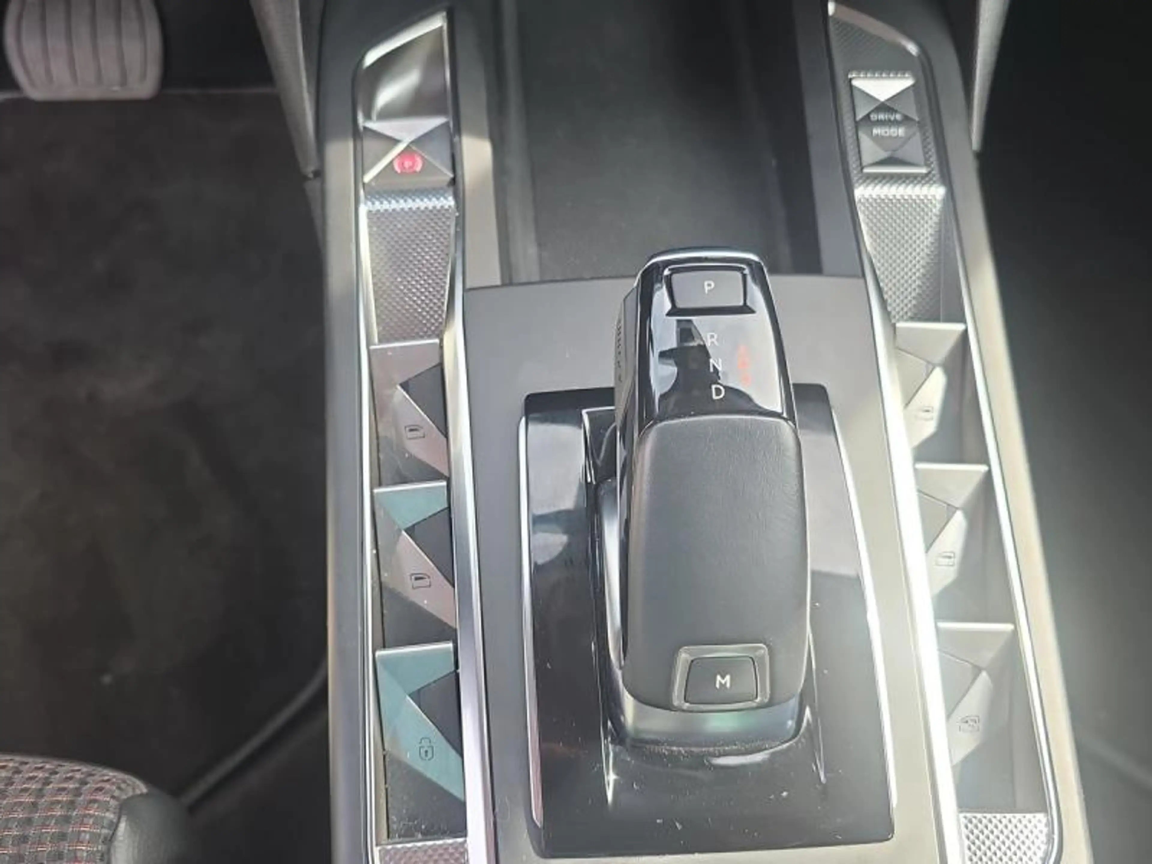 DS Automobiles DS 3 PureTech 130ch Performance Line + Automatique — photo 12