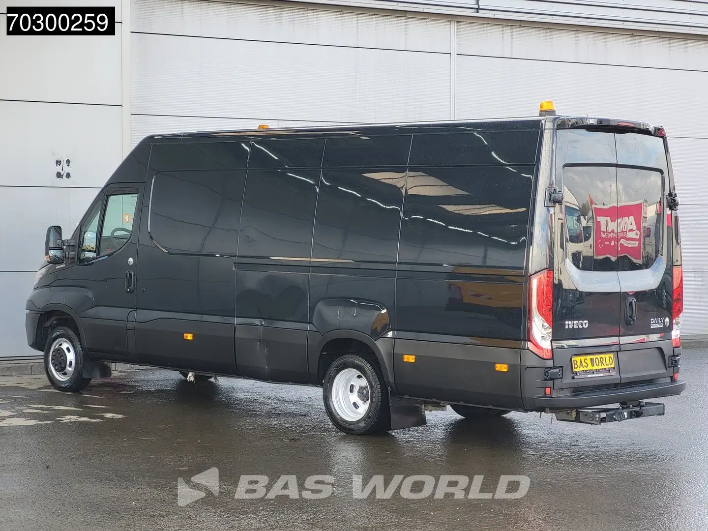 Iveco Daily 35C18 3.0L Automaat L3H2 3,5t Trekhaak 180PK Navi Grijs - 2