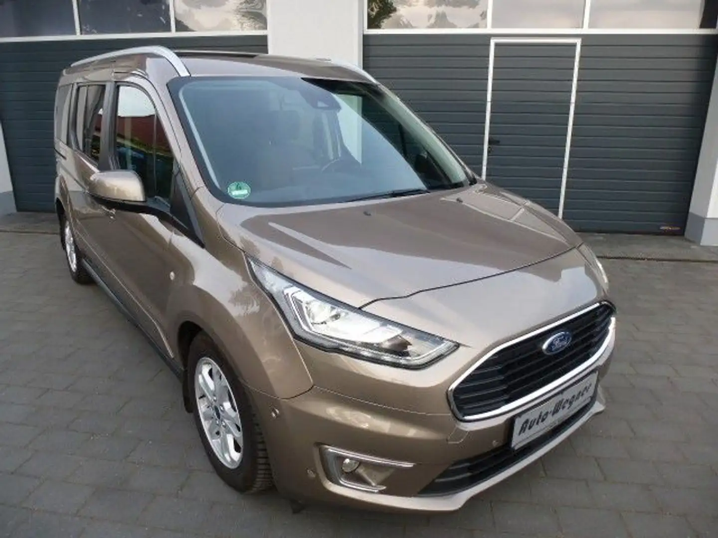 Ford Grand Tourneo 1.5 TDCI Automatik Connect Titanium Ezüst - 2