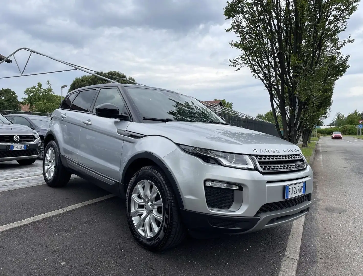 Land Rover Range Rover Evoque 2.0 4x4 SE Dynamic 150cv auto Argento - 1