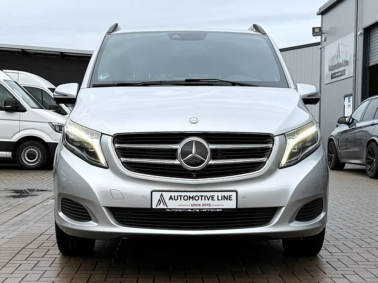 Mercedes-Benz V 250 D LANG 4MATIC 7SITZE/360°/2XELEK.TÜR/LEDER Silber - 2