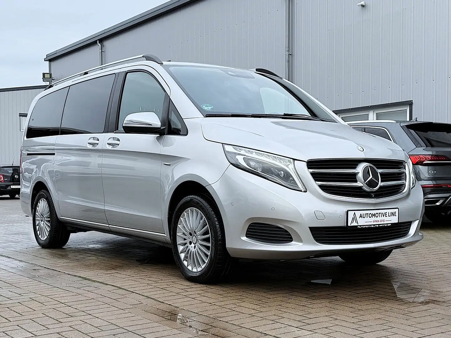 Mercedes-Benz V 250 D LANG 4MATIC 7SITZE/360°/2XELEK.TÜR/LEDER Silber - 1