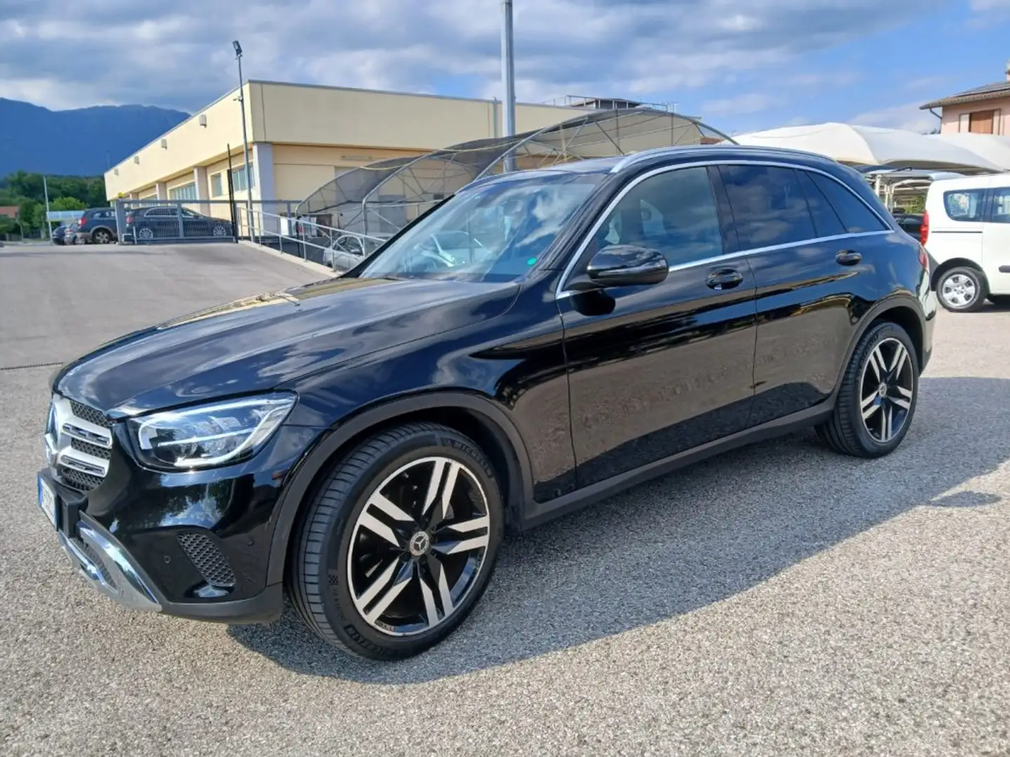 Mercedes-Benz GLC 220 d 4Matic Business Extra Чорний - 1