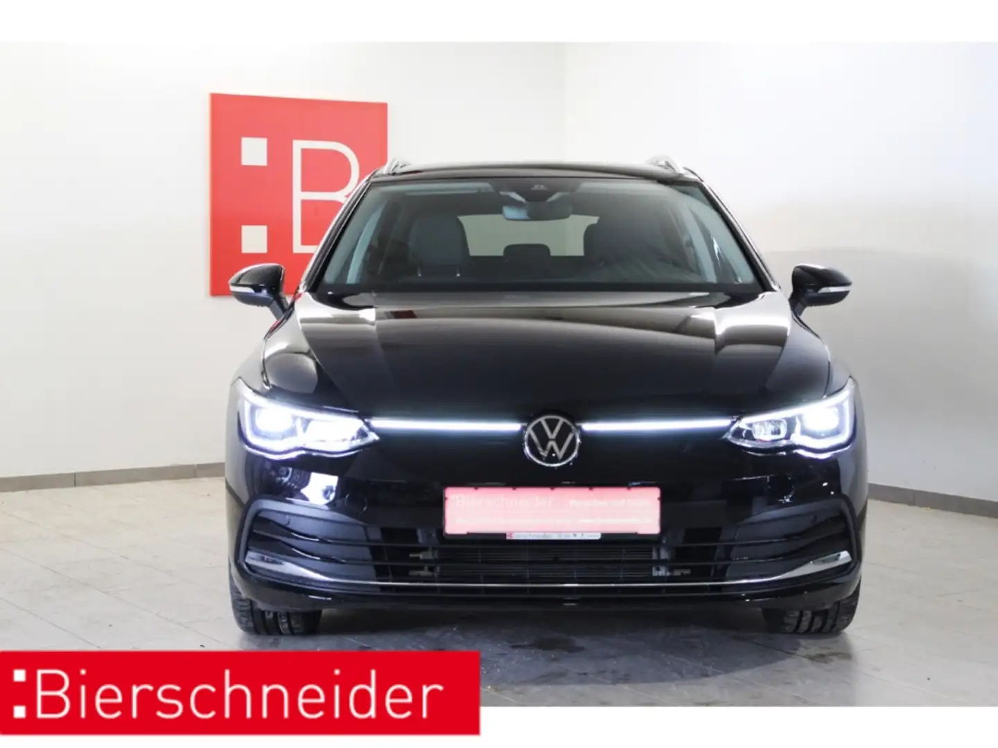 Volkswagen Golf Variant 8 1.0 eTSI DSG Move 17 AHK LED Чёрный - 2