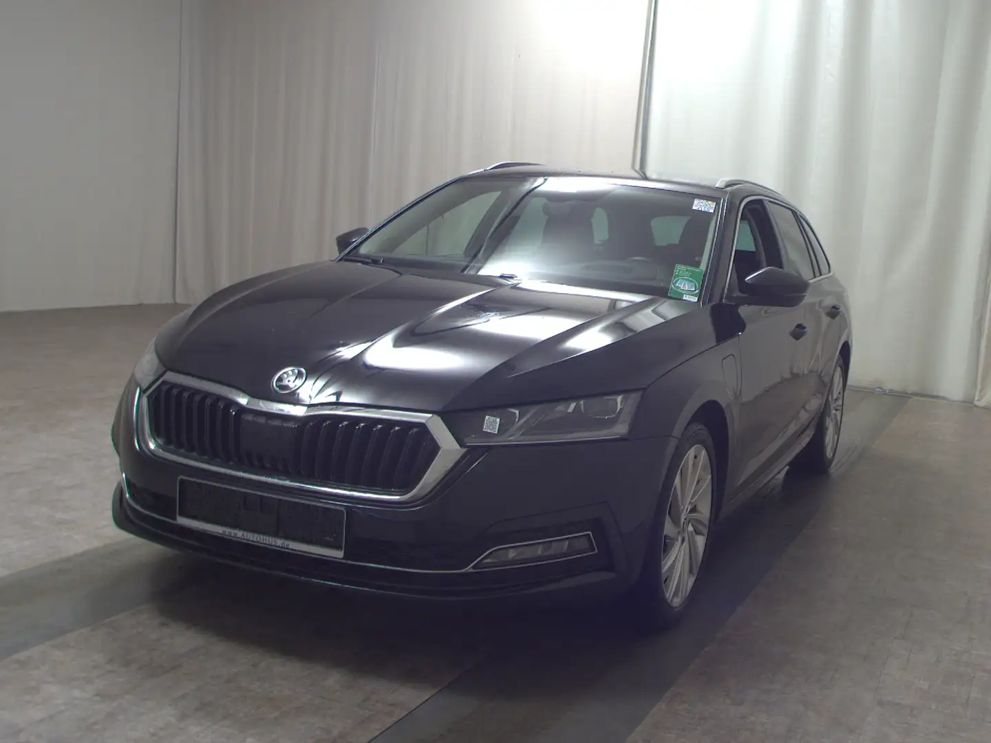 Skoda Octavia Kombi 1.4 TSI iV Style Navi vc LED+ HuD Schwarz - 2