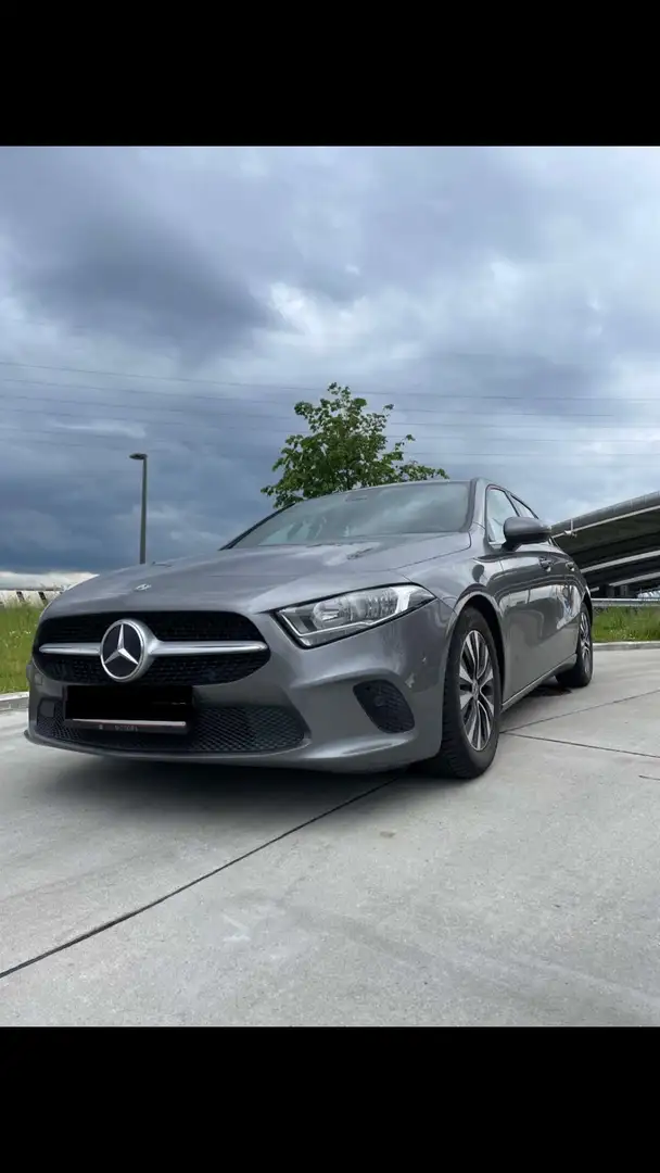 Mercedes-Benz A 180 d Gris - 2