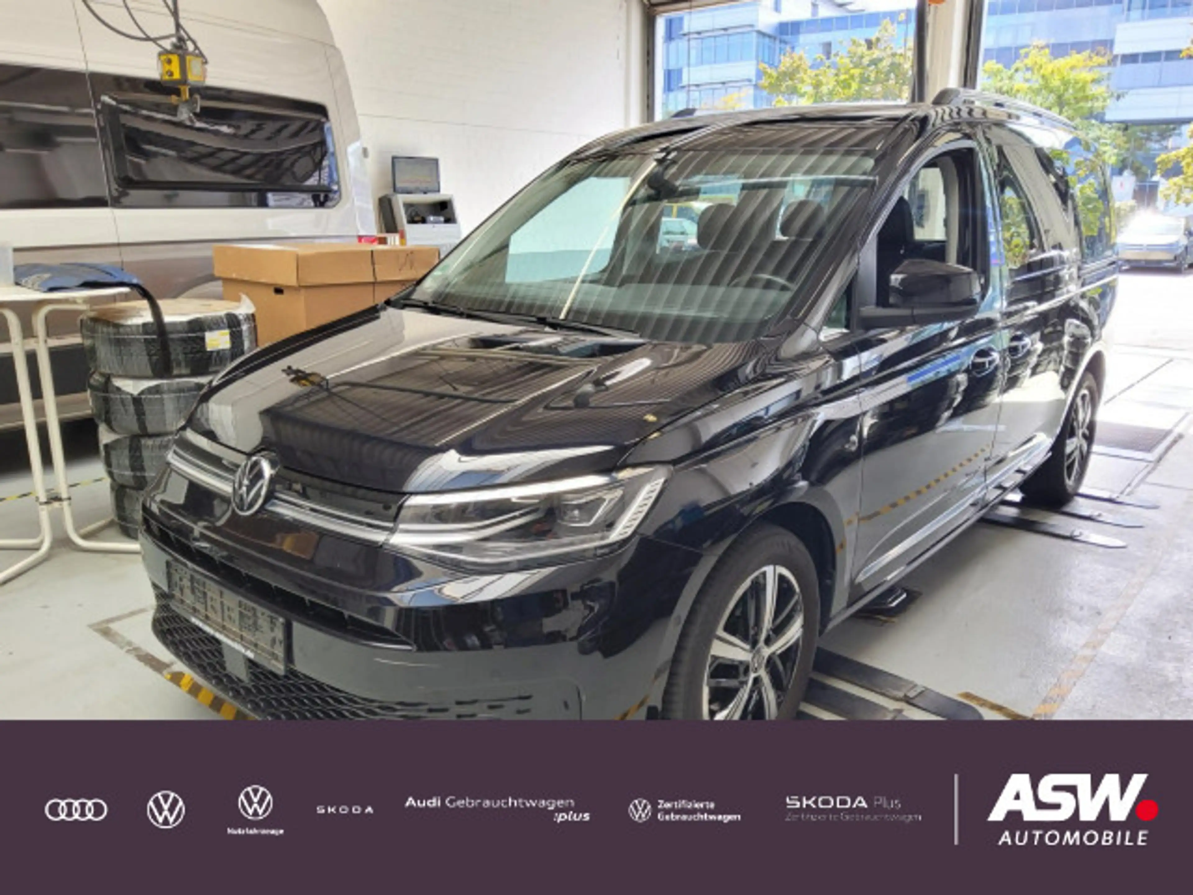Volkswagen Caddy Style 7Sitzer 1.5 TSI LED ACC RFK SHZ