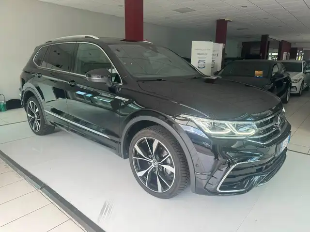 Volkswagen Tiguan view 6