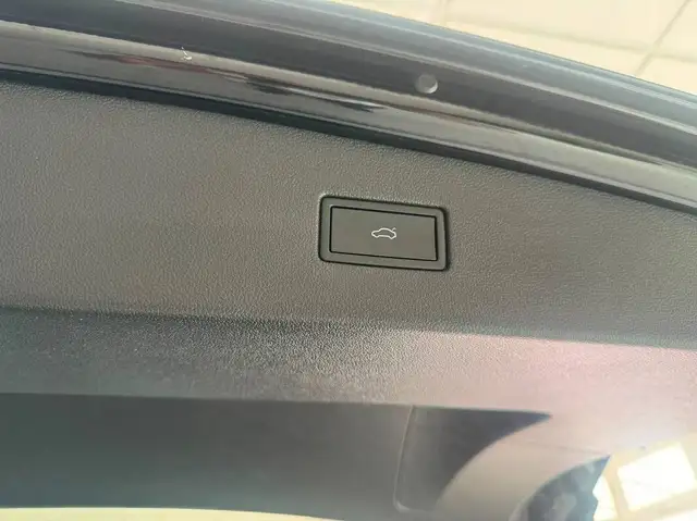 Volkswagen Tiguan view 13