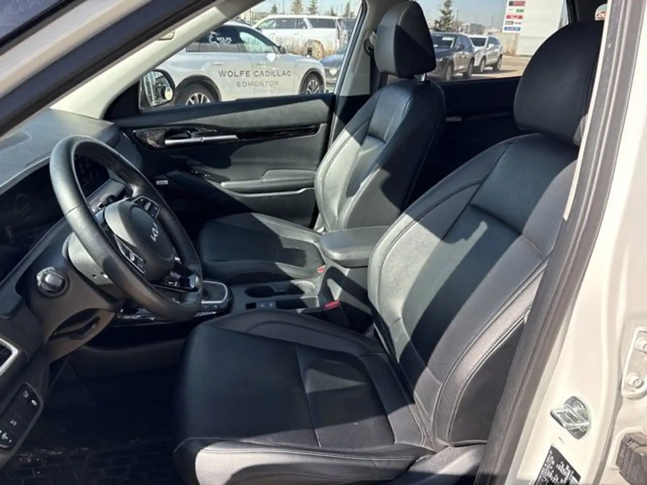 Kia Seltos снимка Kia Seltos