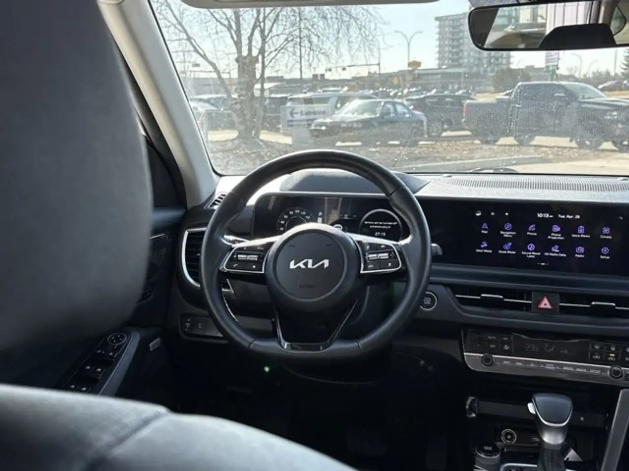 Kia Seltos снимка Kia Seltos