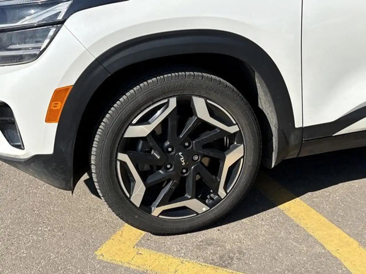 Kia Seltos снимка Kia Seltos