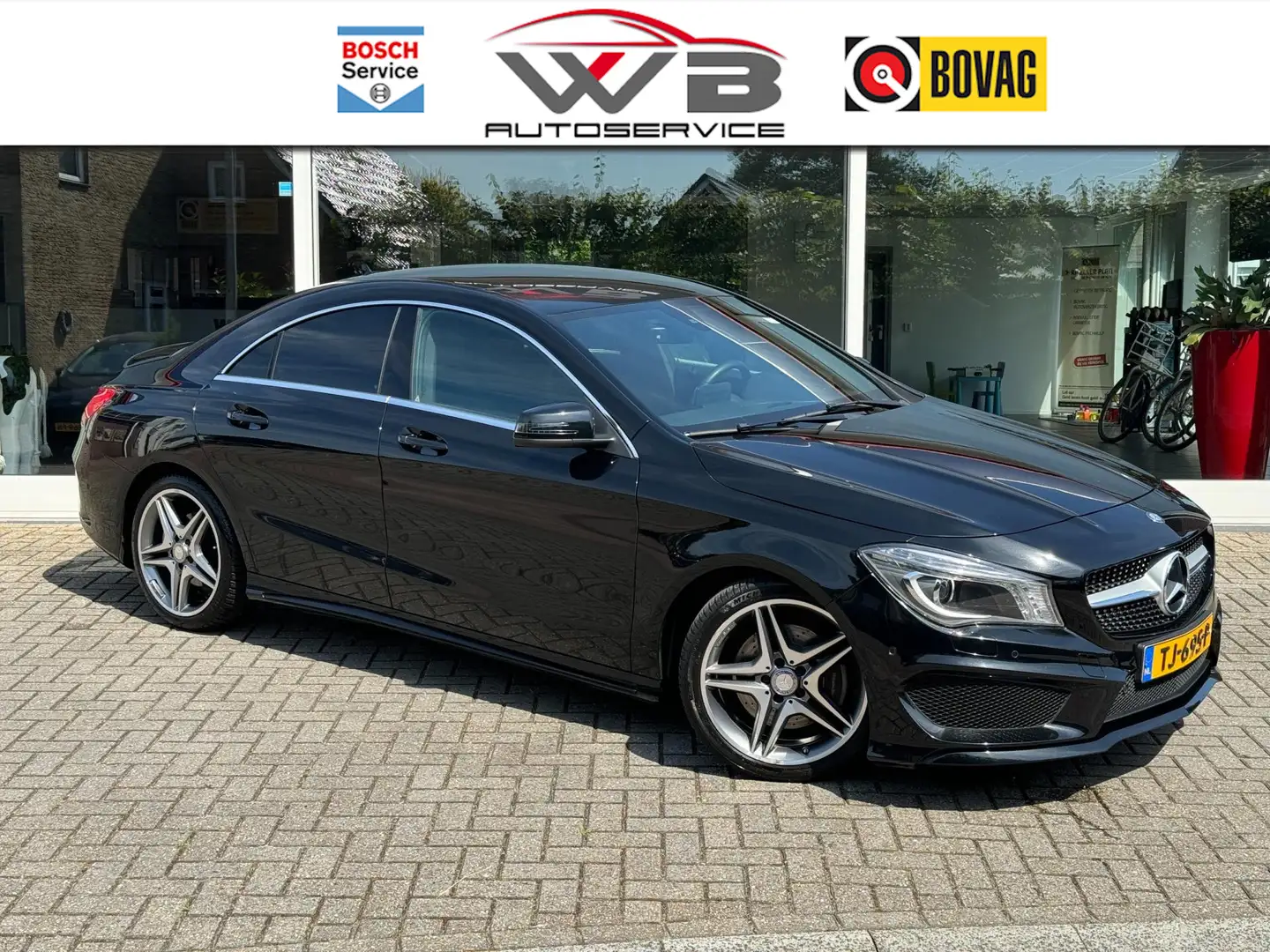Mercedes-Benz CLA 220 d AMG I Leder I Navi I LED Zwart - 1