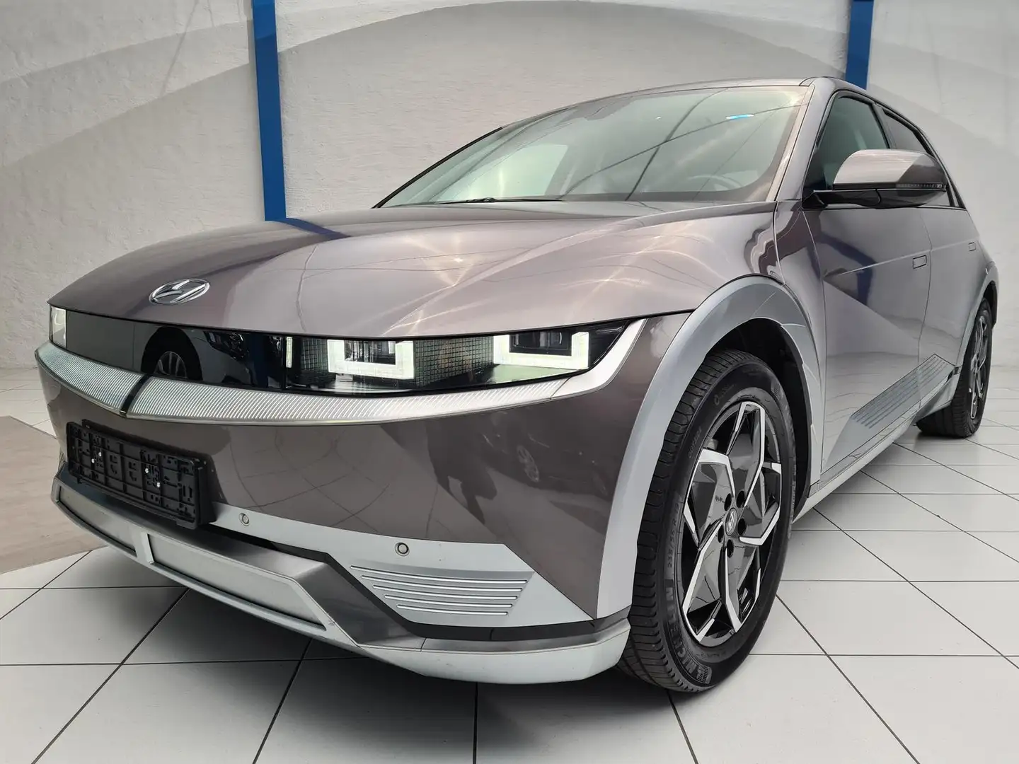 Hyundai IONIQ 5 Techniq 4WD HTrac | WPUMP | ACC | AHK Gris - 2