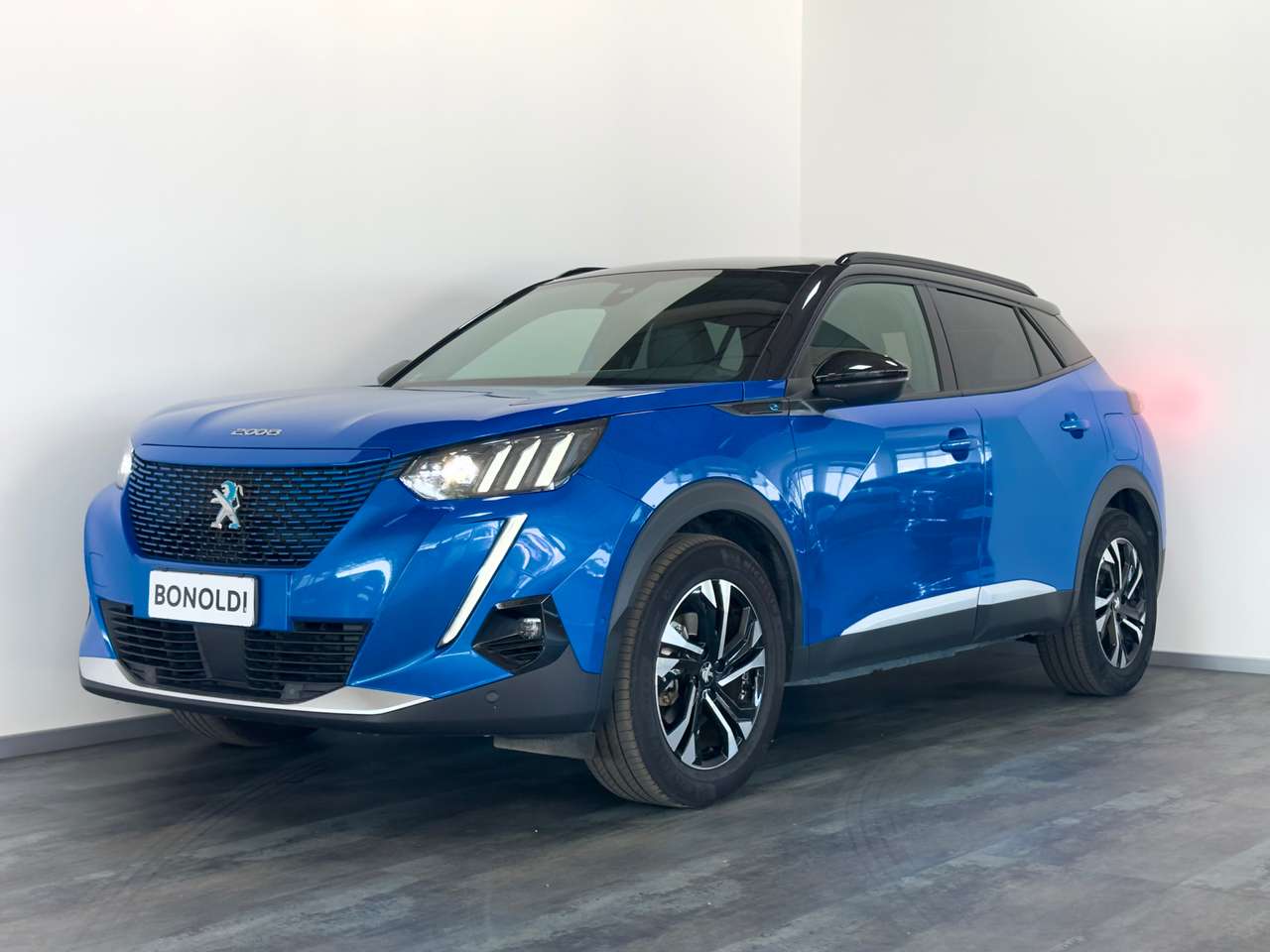 Peugeot 2008 motore elettrico 136 CV GT Pack Led 18" Navi Neop.