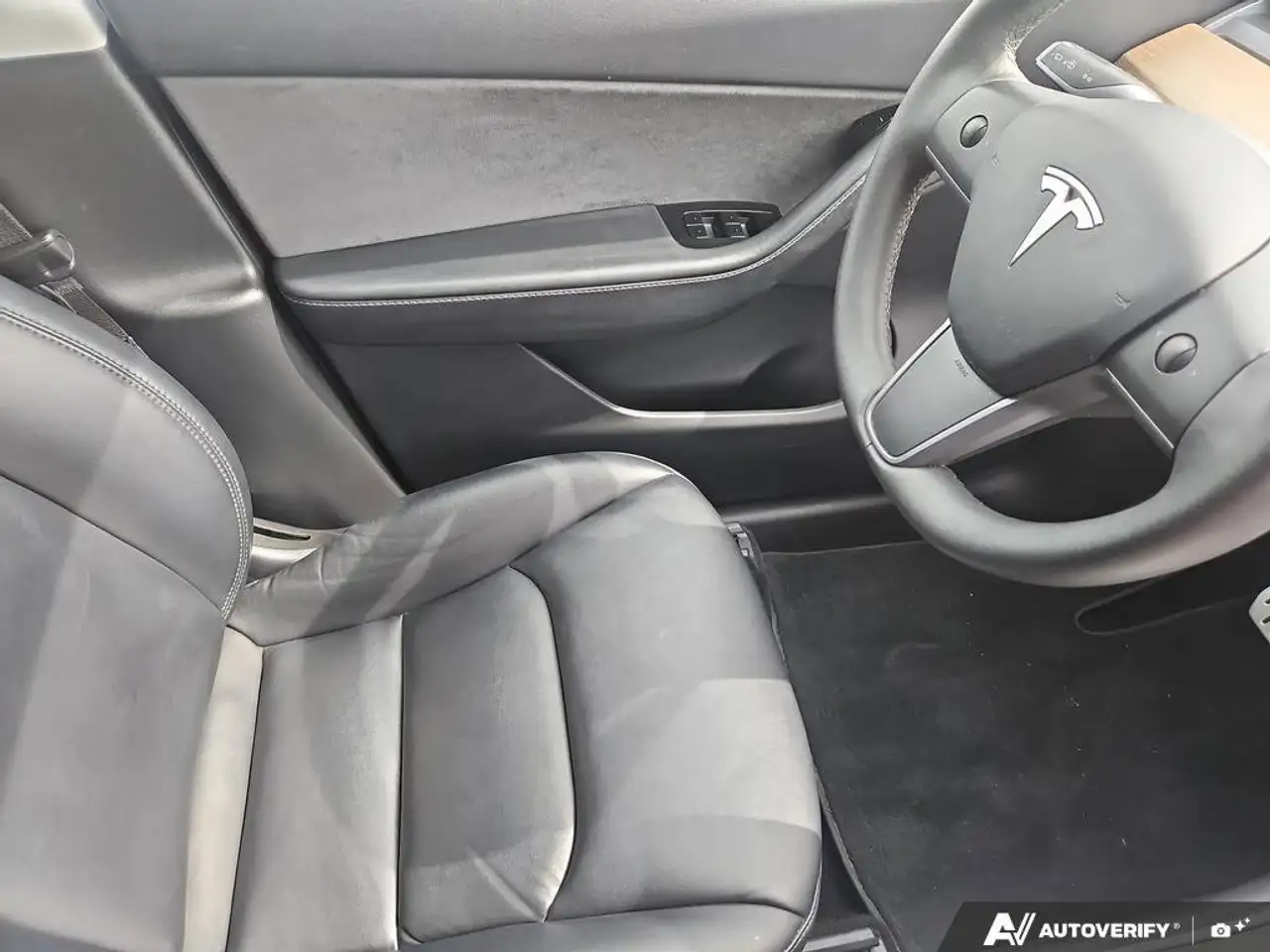 Tesla Model Y fotografie Tesla Model Y