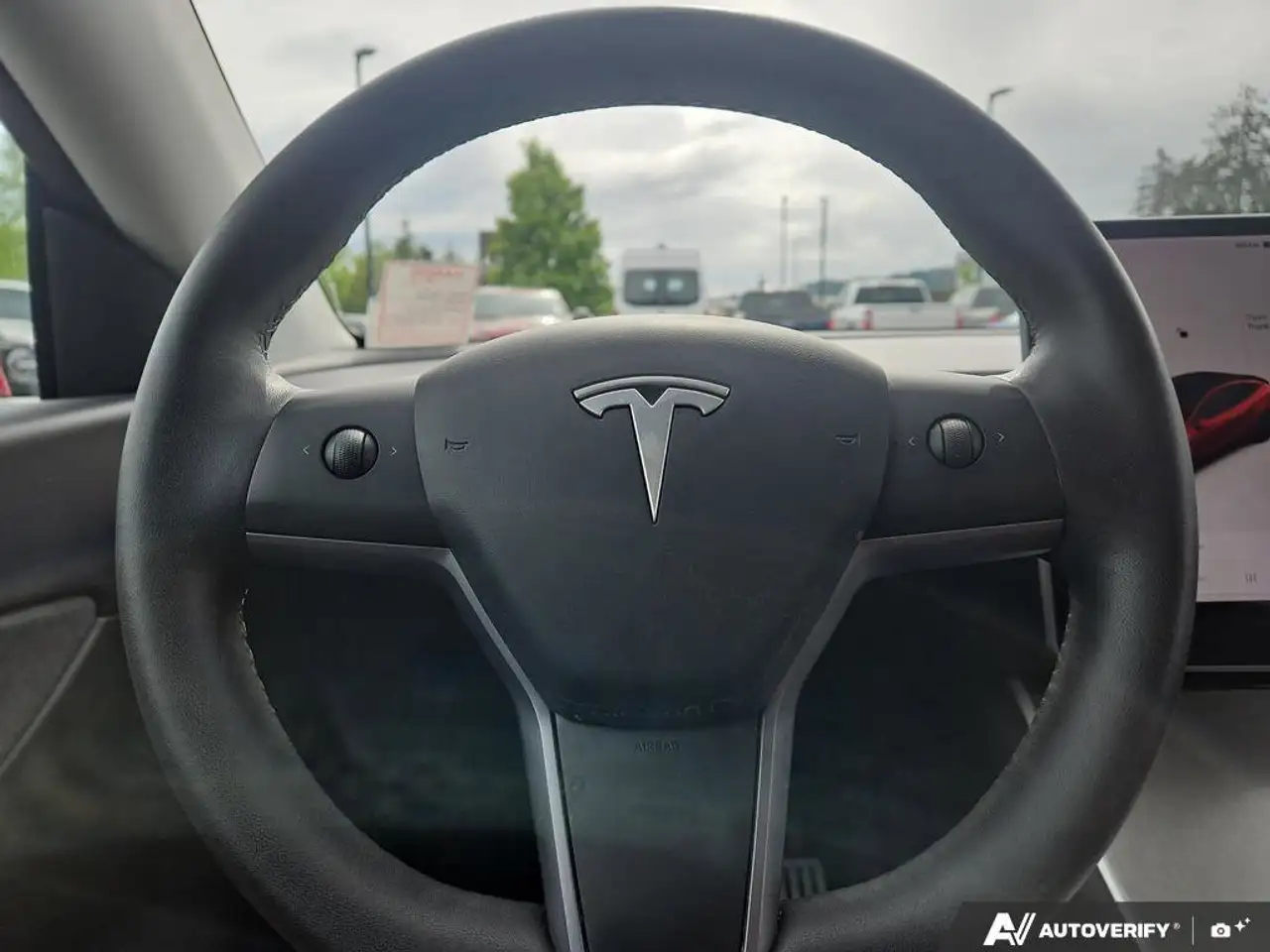 Tesla Model Y fotografie Tesla Model Y