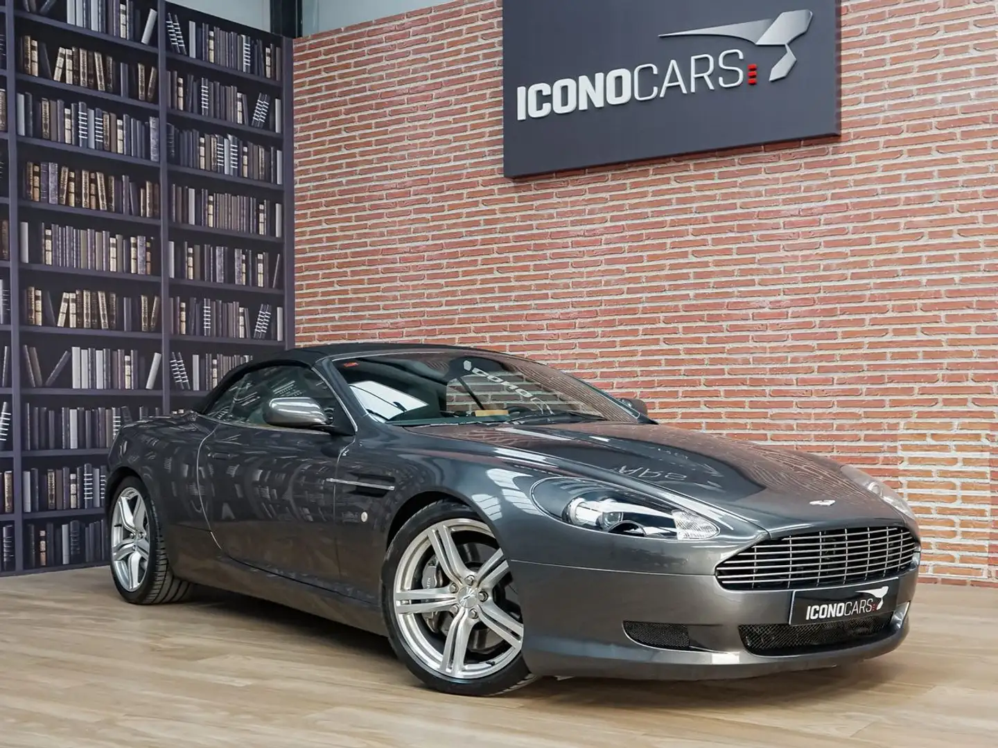 Aston Martin DB9 Volante Touchtronic2 Grijs - 2