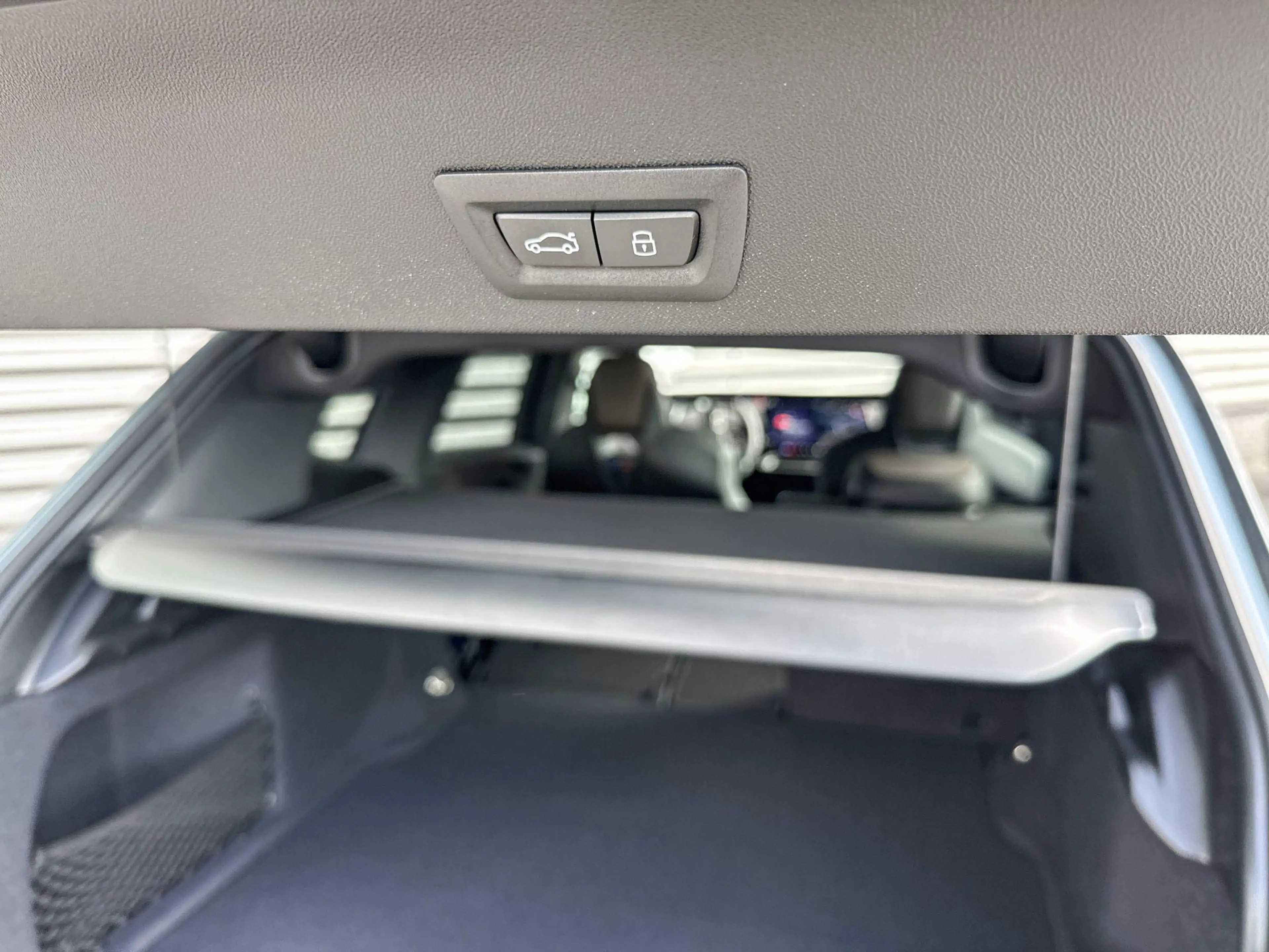 BMW iX3 40 eDrive 83 kWh — photo 12