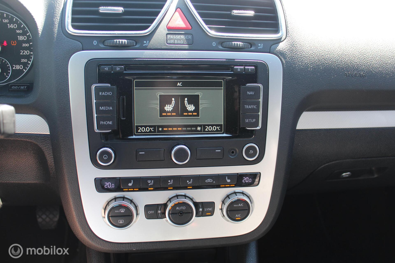 Volkswagen Scirocco 1.4 TSI Xenon/18Inch/Winterpakket/Navi/PDC — photo 20
