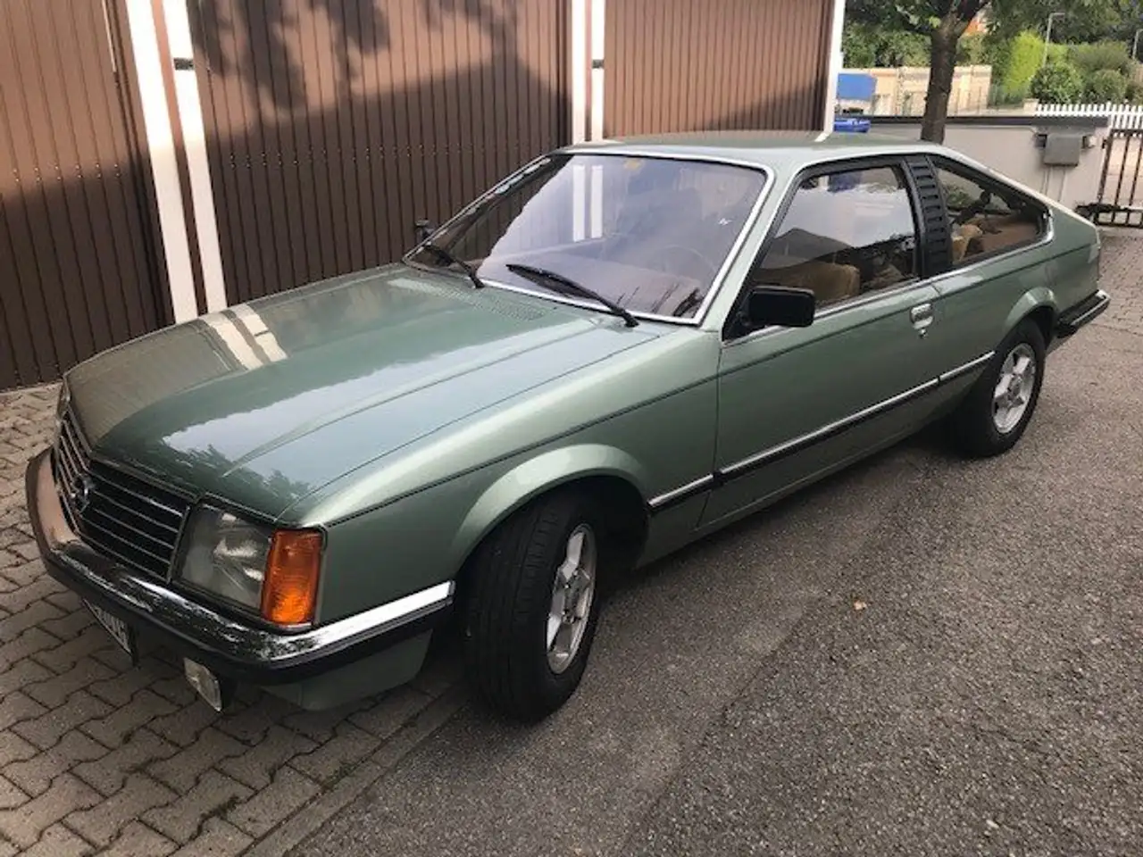 Opel Monza