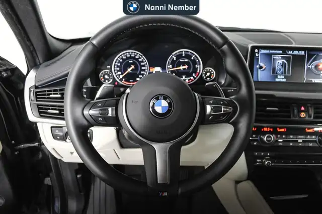 BMW X6 view 10