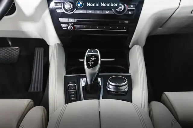 BMW X6 view 12