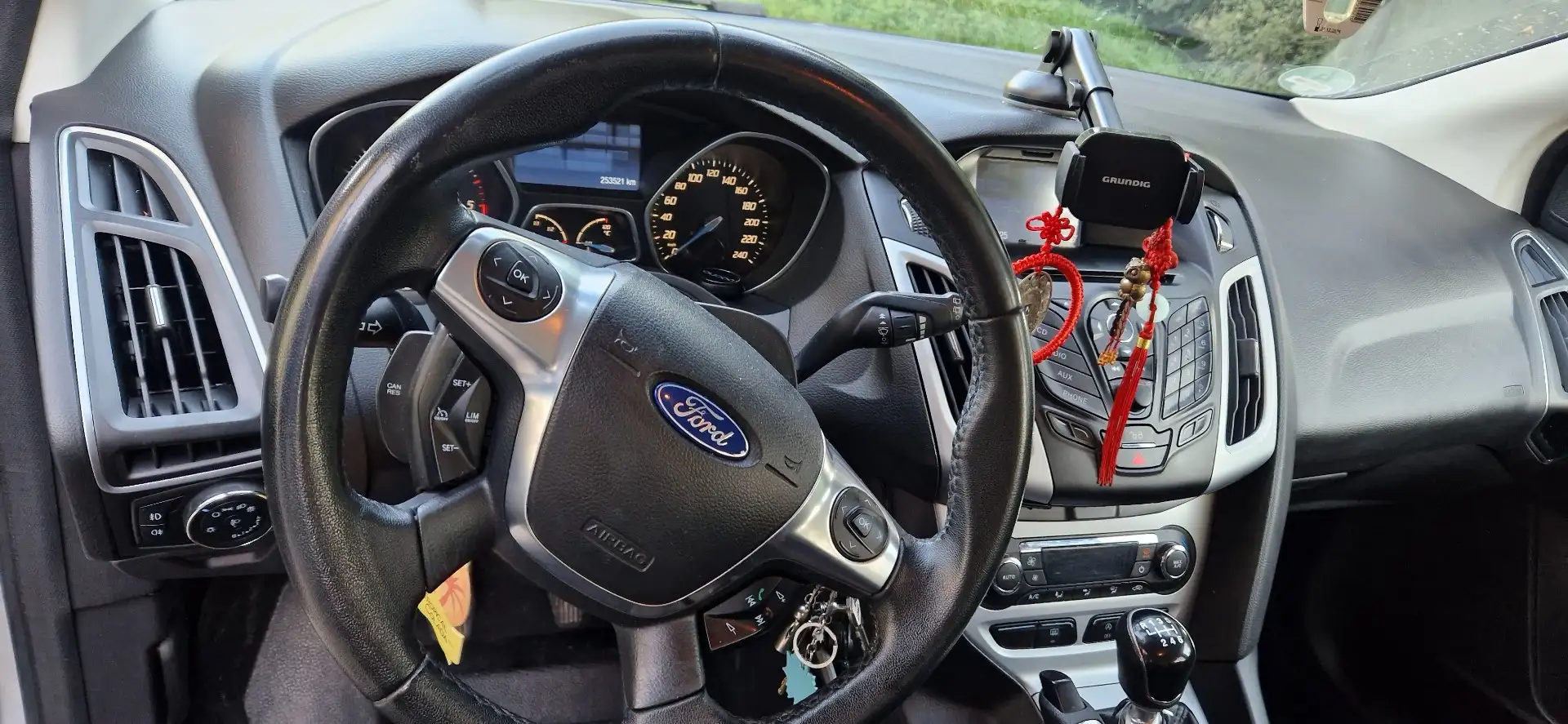 Ford Focus Turnier 1.6 TDCi DPF Start-Stopp-System Trend - 1