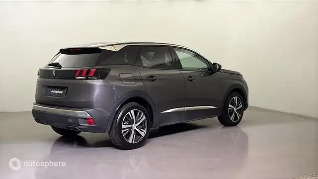 Peugeot 3008 view 5