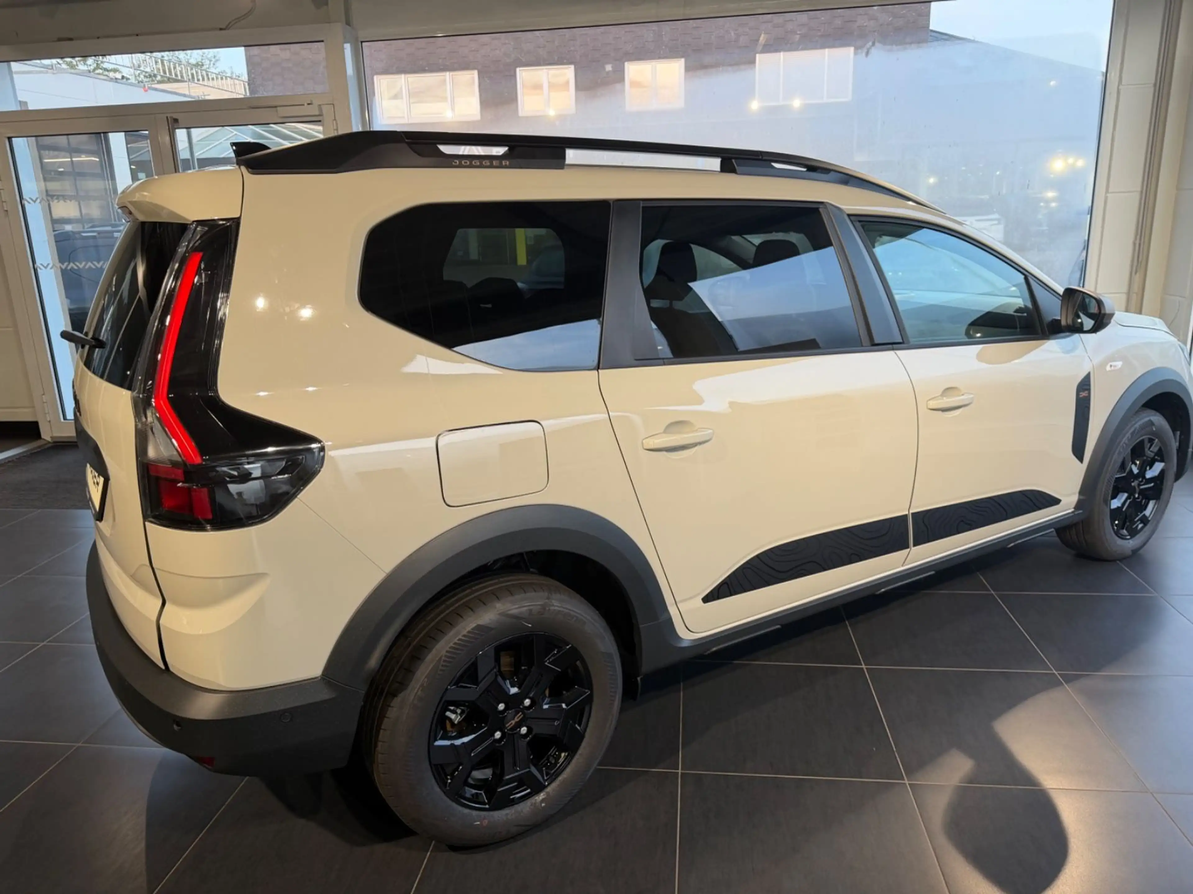 Dacia Jogger Extreme Winter-+ Driving-Paket Automatik — photo 7