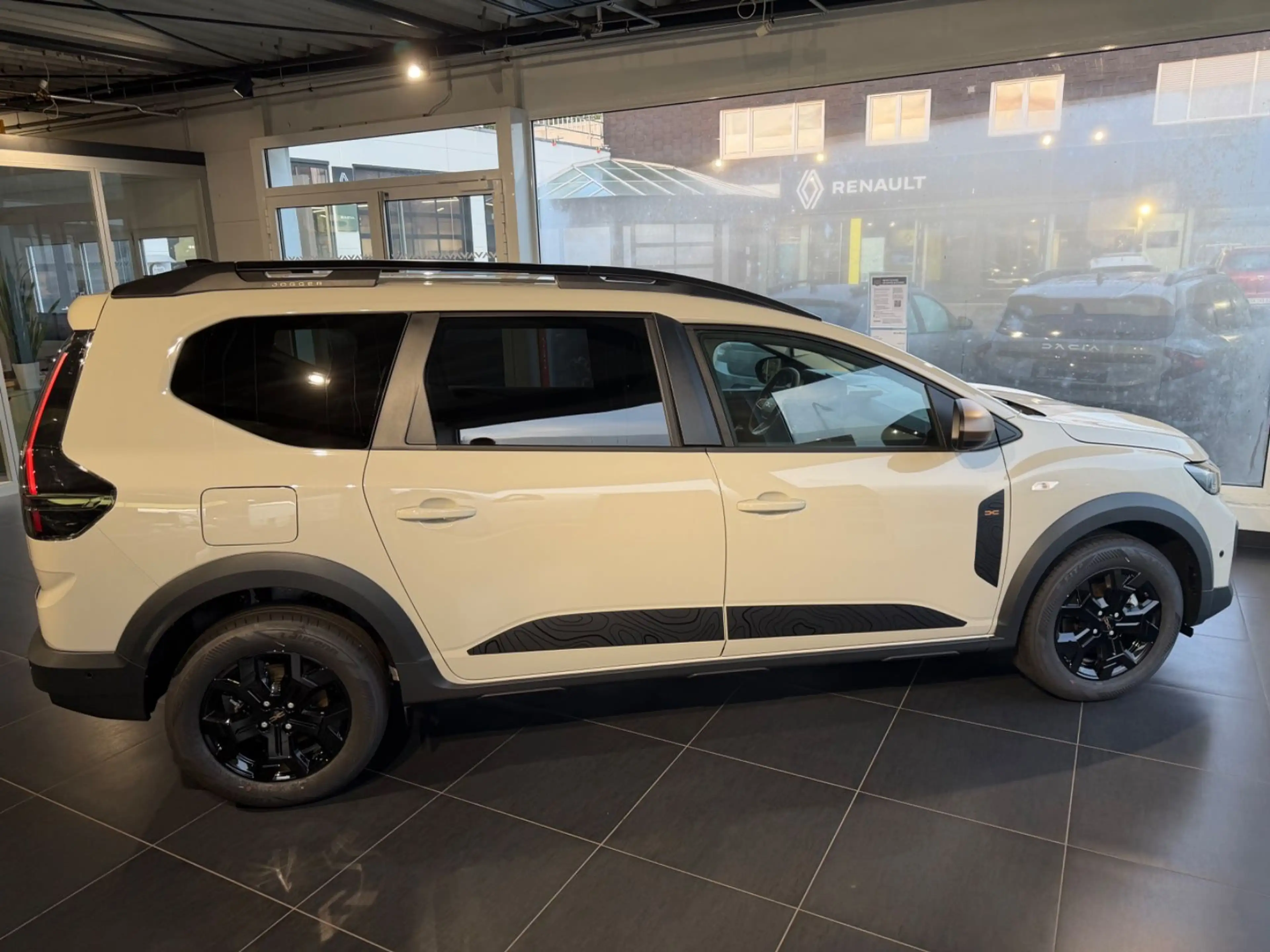Dacia Jogger Extreme Winter-+ Driving-Paket Automatik — photo 5