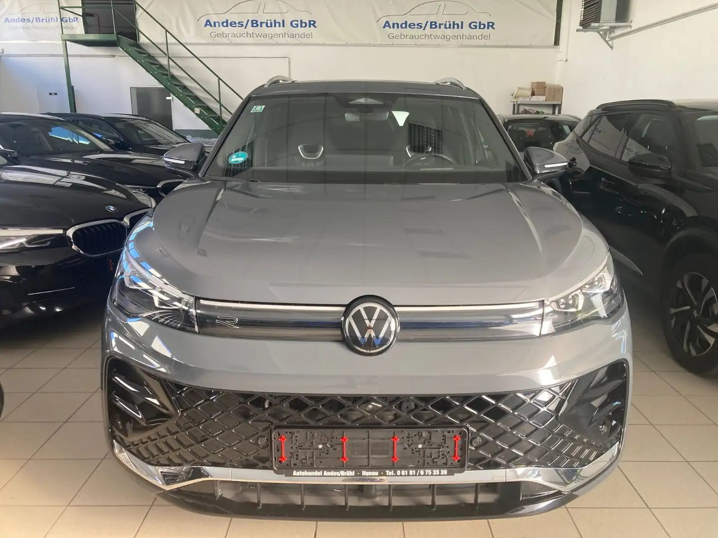 Volkswagen Tiguan 1.5 eTSI R-Line NEU 20 Zoll PANO HUD MATR Grau - 2