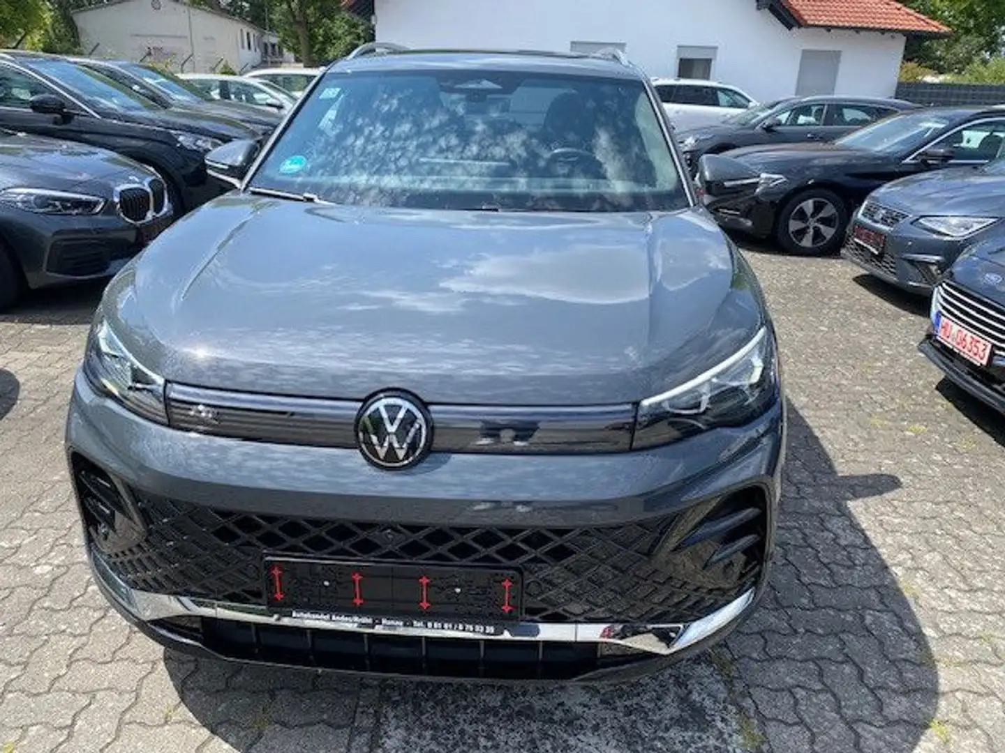 Volkswagen Tiguan 1.5 eTSI R-Line NEU 20 Zoll PANO HUD MATR Gris - 1