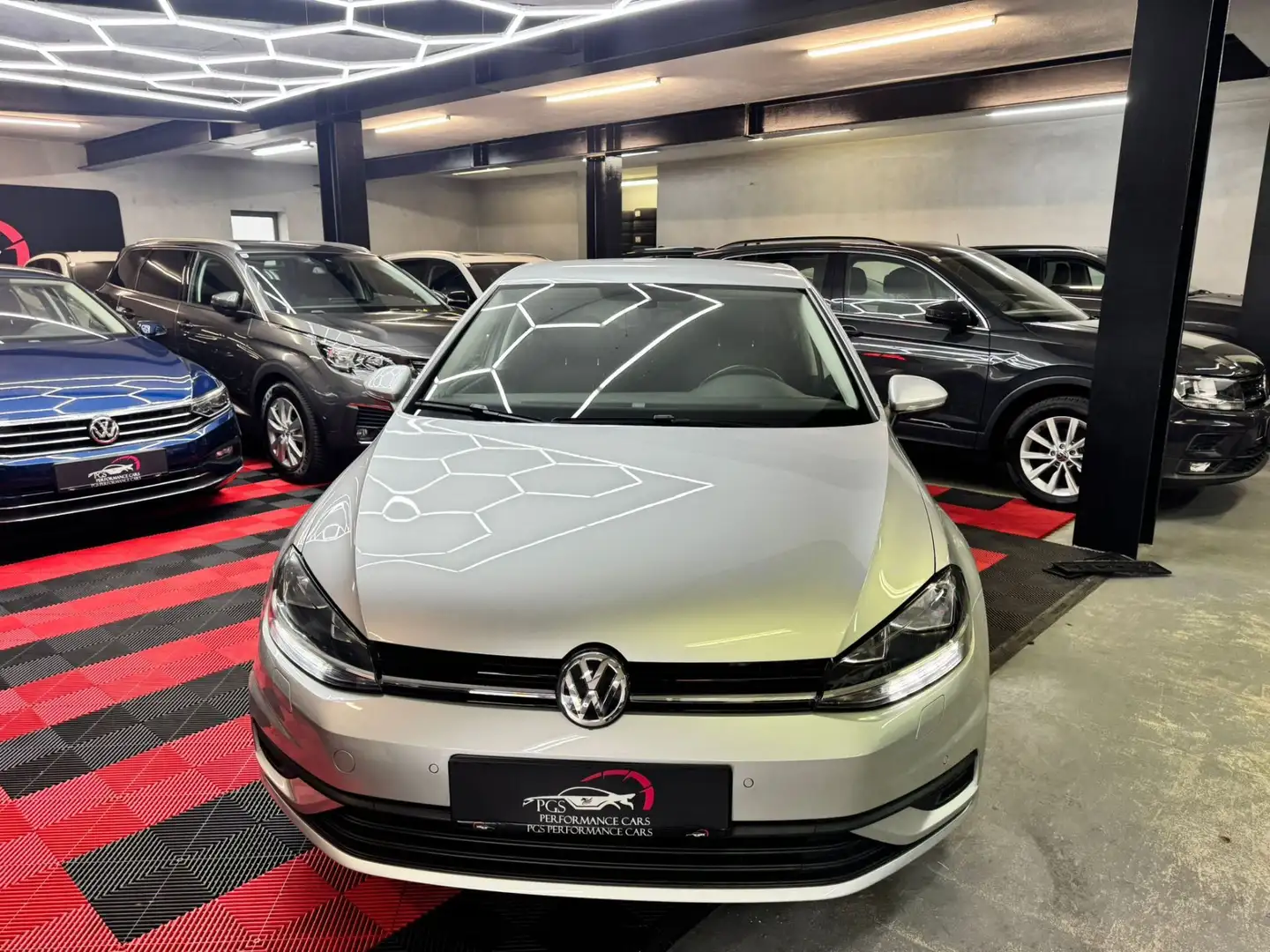 Volkswagen Golf Trendline 1,0 TSI Silber - 2