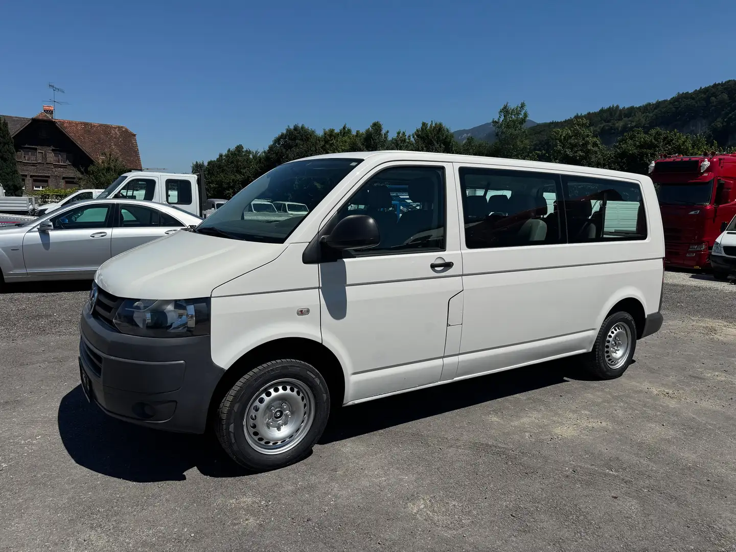 Volkswagen T5 Transporter Kombi lang 4Motion 9 Sitze Weiß - 1