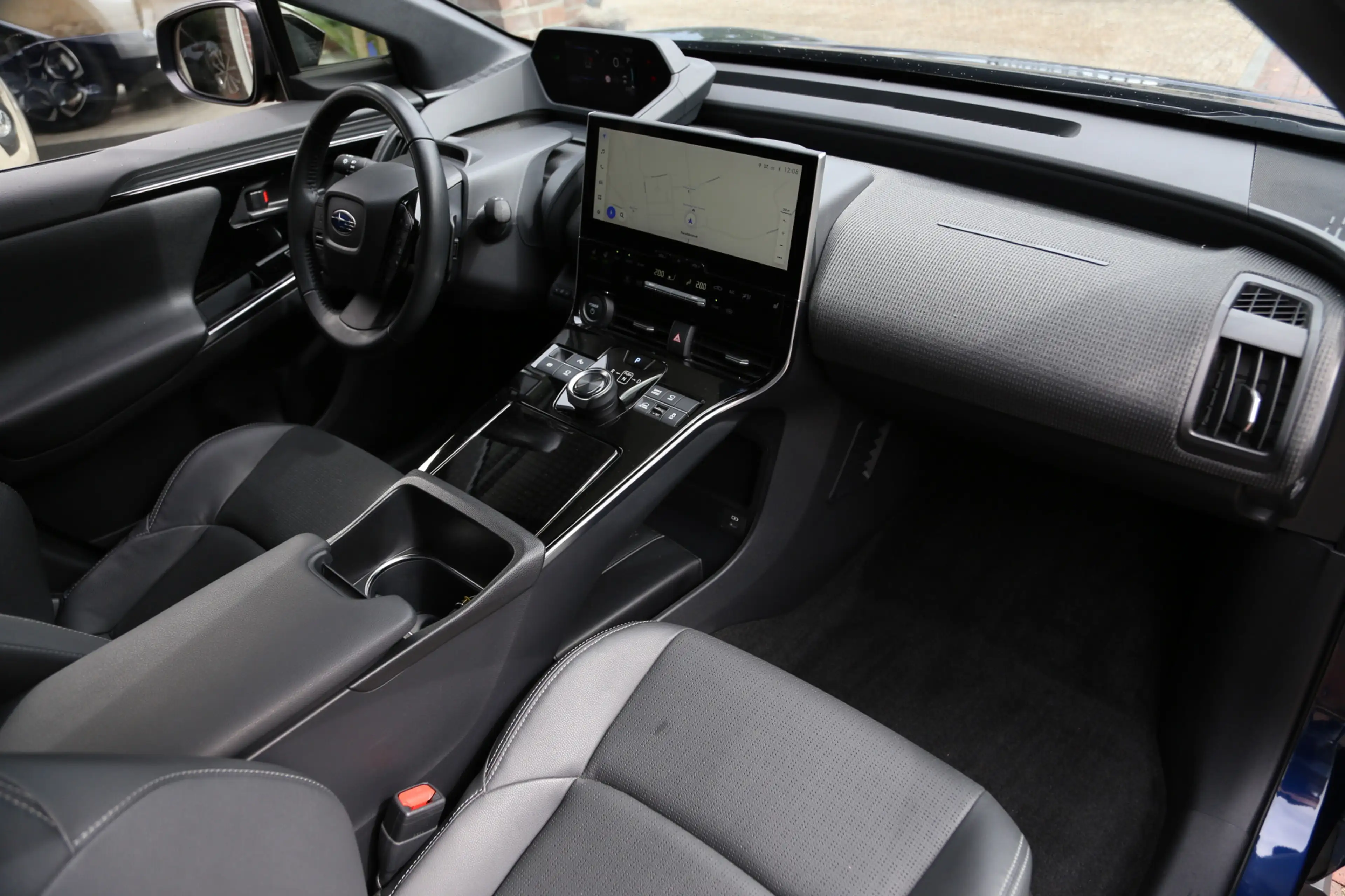 Subaru Solterra Sky Package 71 kWh Panorama 360view Leer Harman Ka — photo 4