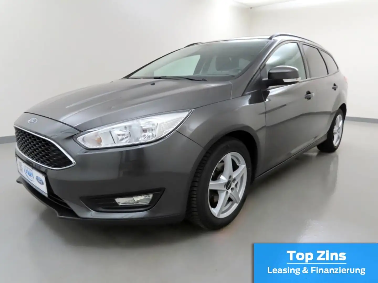 Ford Focus Turnier 1.0 EcoB Business AHK+SHZ+Tempomat Grigio - 2
