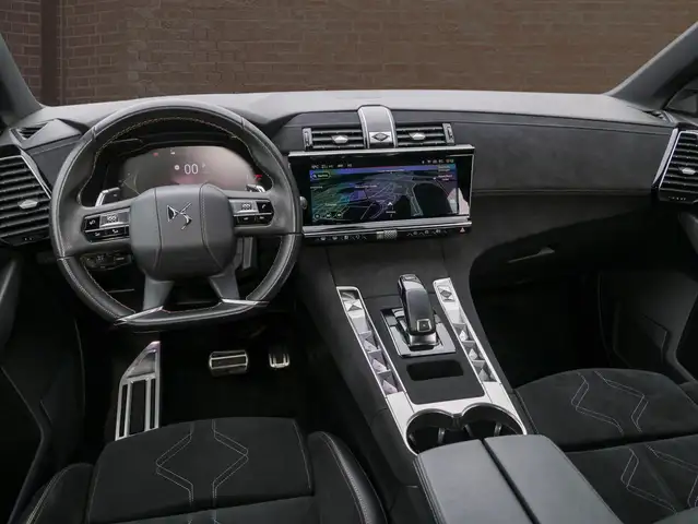 DS Automobiles DS 7 Crossback view 12