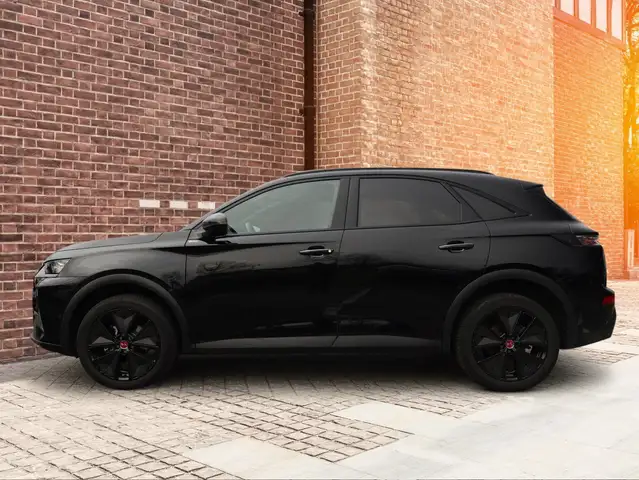 DS Automobiles DS 7 Crossback view 3