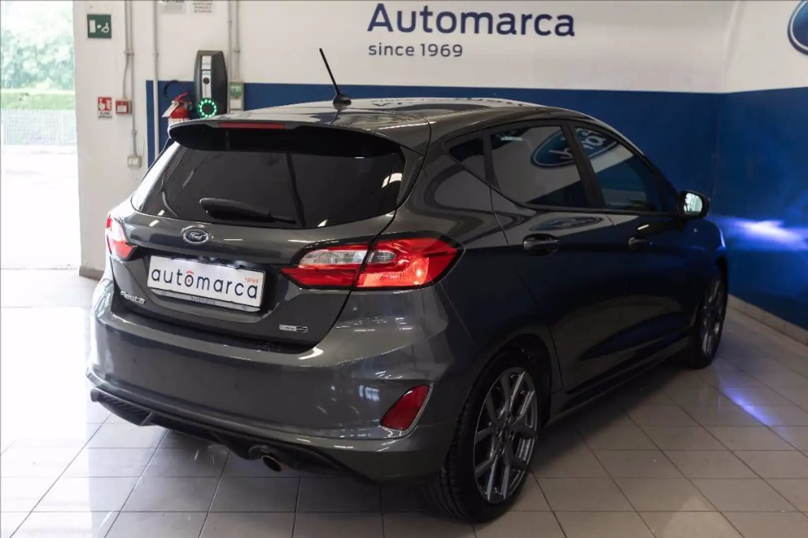 Ford Fiesta 5p 1.0 ecoboost h ST-Line 125cv Gris - 2
