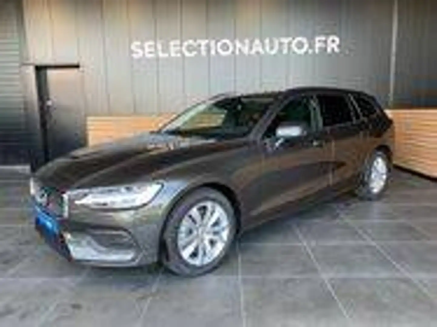 Volvo V60 II B4 197 GT 8 Momentum Business - 1