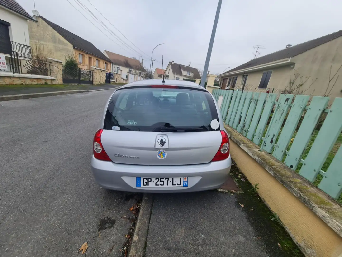Renault Clio Clio 1.2 16v 75 Campus  Authentique Argent - 2
