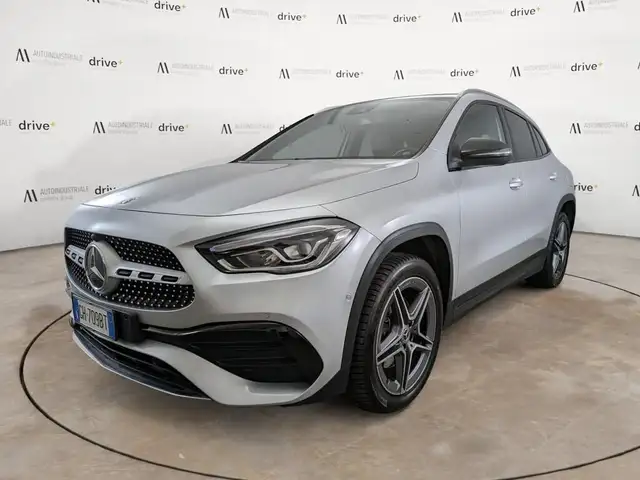 Mercedes-Benz GLA 250 eq-power Premium auto