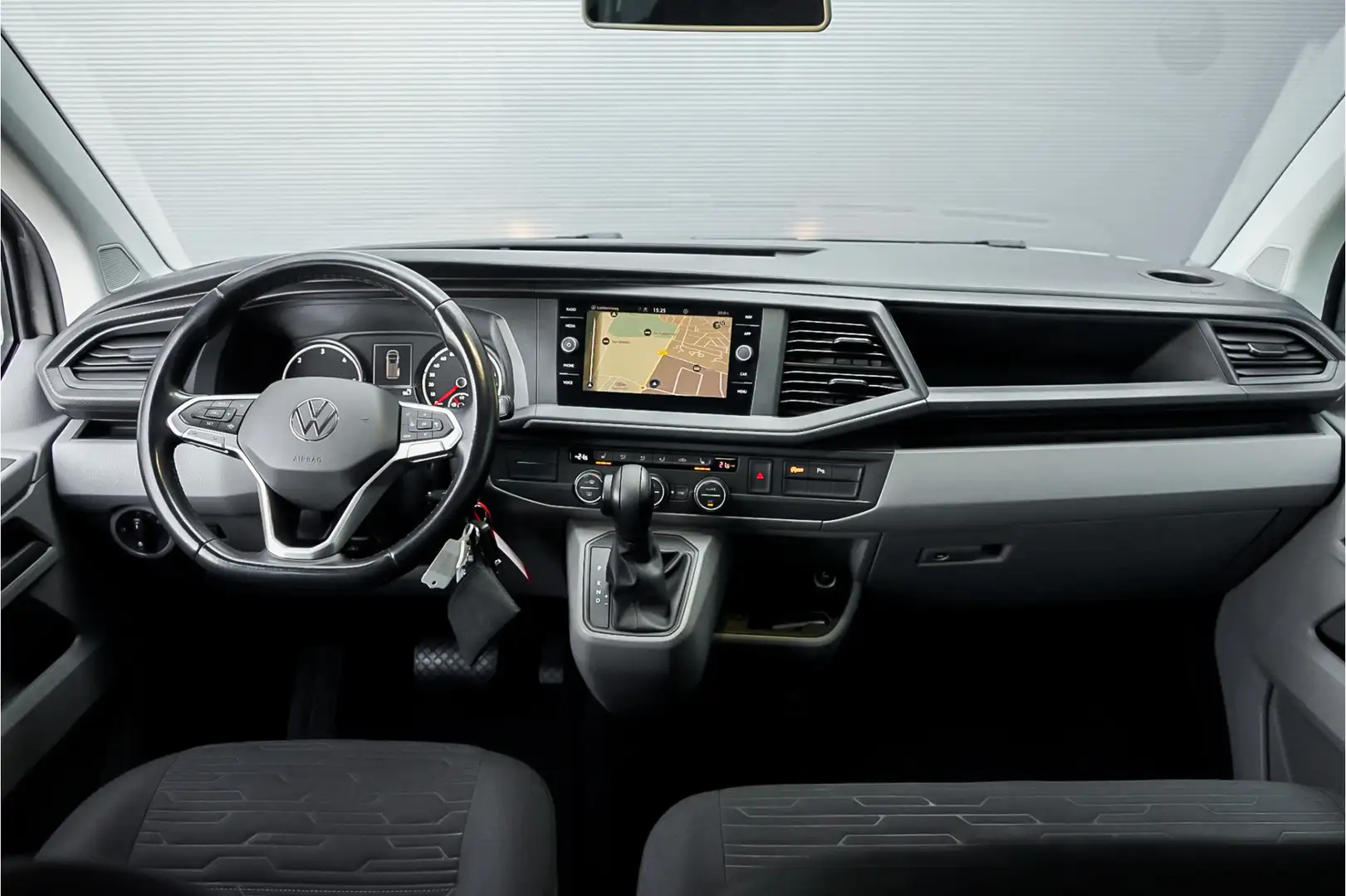 Volkswagen Transporter Caravelle 2.0 TDI Lang 4M Highline Clima Stoelverw Šedá - 2