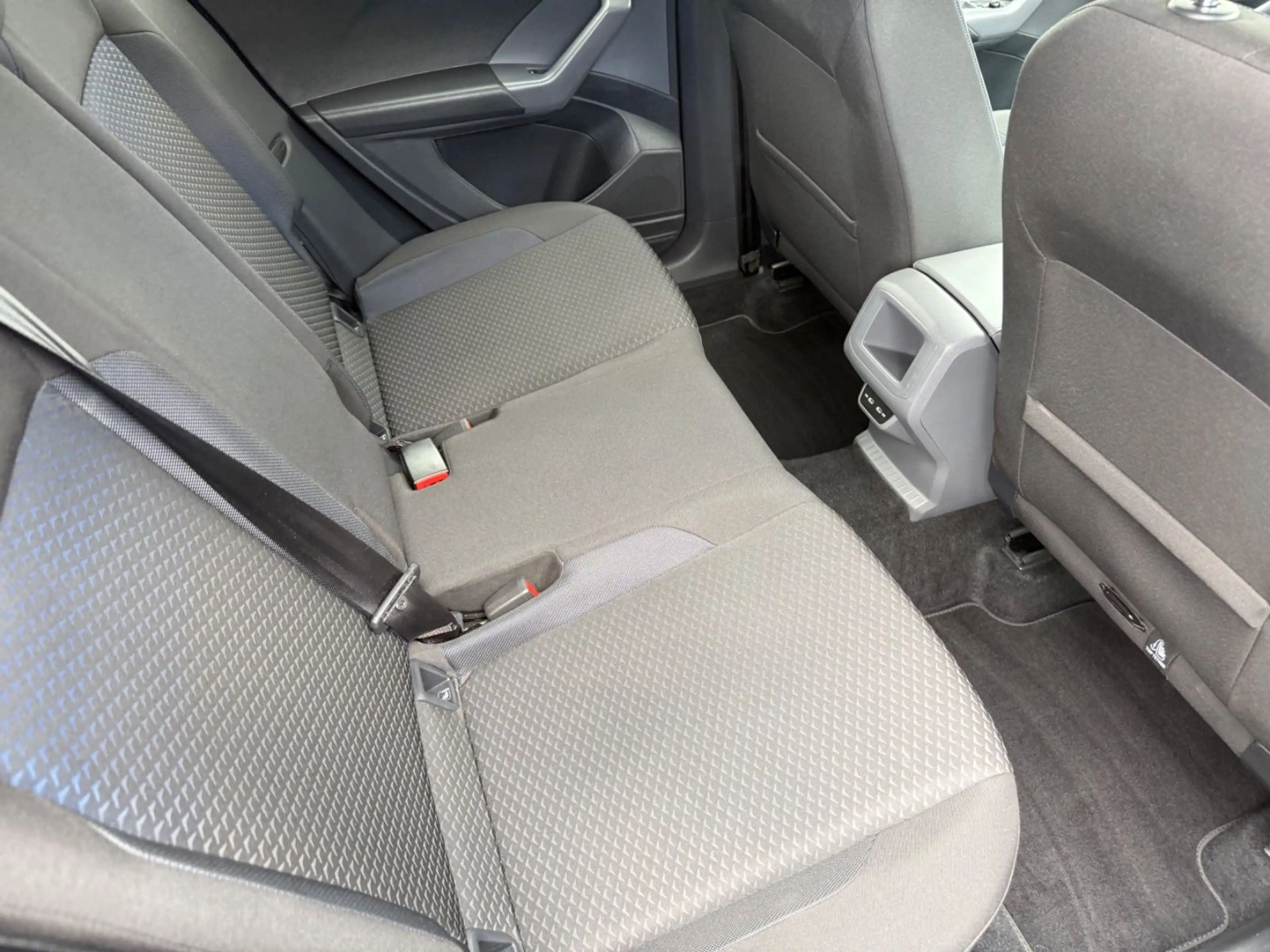 Volkswagen T-Cross United*DAB*NAVI*SPUR*PDC*ACC*AHK — photo 15