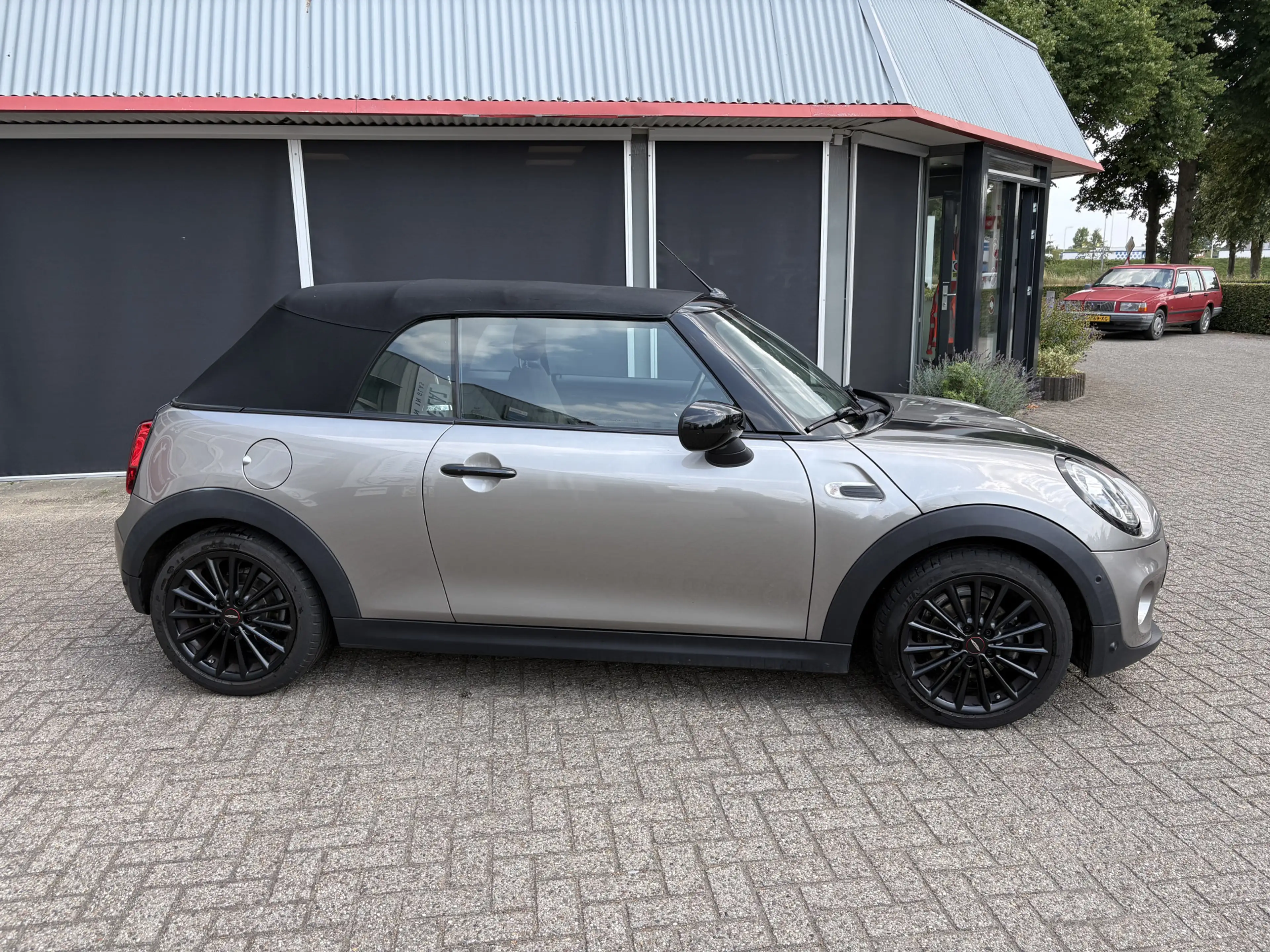 MINI Cooper Cabrio 1.5 Pepper — photo 3