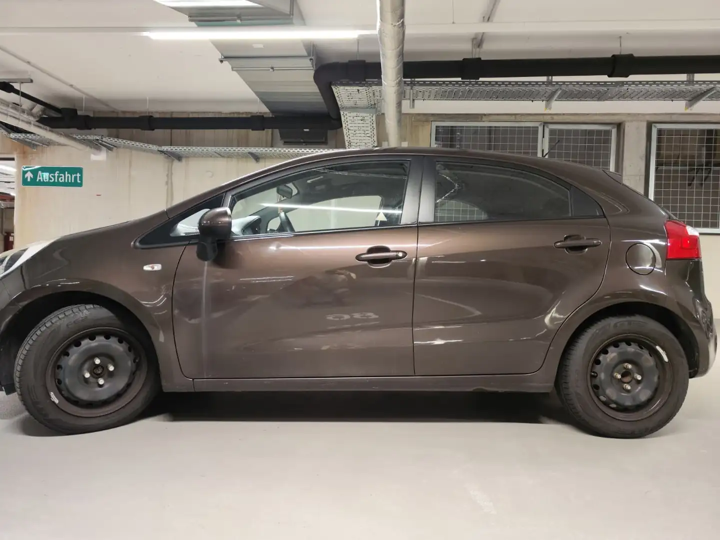 Kia Rio Rio 1,2 CVVT Cool Braun - 2