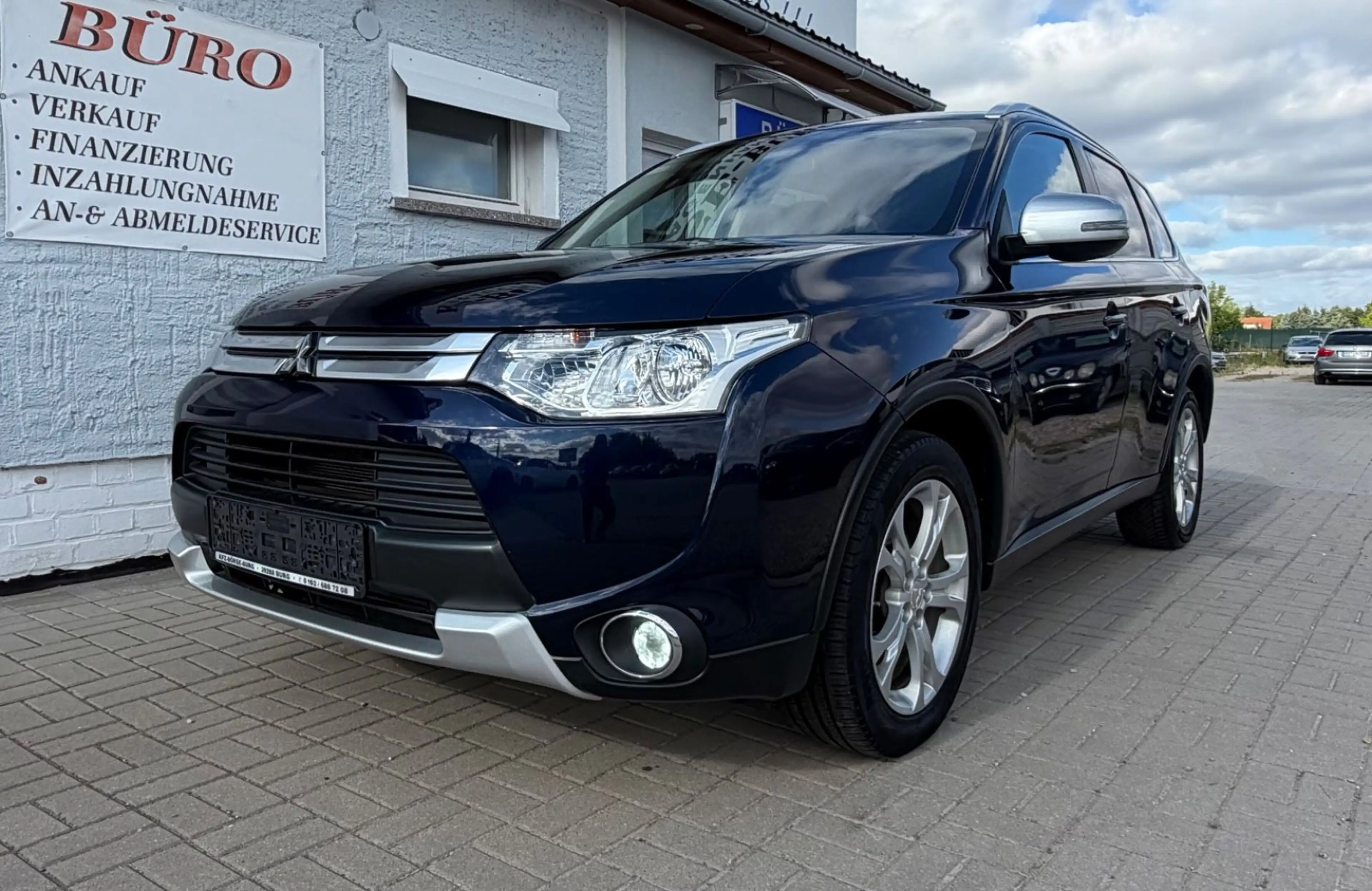 Mitsubishi Outlander Diamant Edition 4WD* 1Hand*NAVI*Kamera